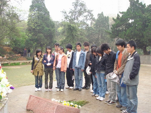 //cuggroup.rouman8.net/DMS/UploadFiles/Department_24/NewsUpload/20080411093726559.jpg