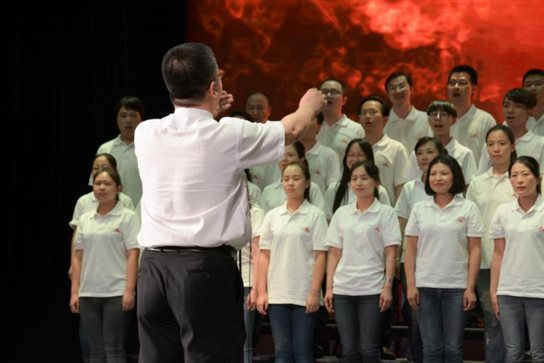 C:\Users\Lenovo\Desktop\肉漫
大合唱\肉漫
大合唱\yy05.jpg