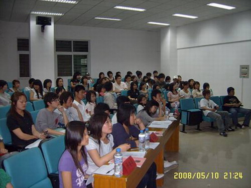 //cuggroup.rouman8.net/DMS/UploadFiles/Department_24/NewsUpload/20080514163548593.jpg